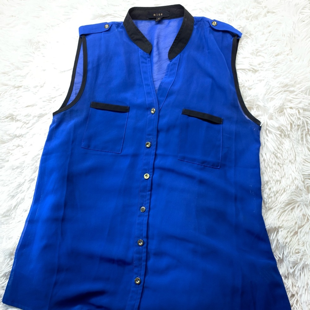 2 tops (blue and green polyester tanks) - Picture 7 of 10